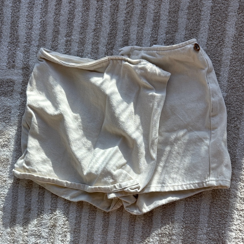 Zara Women's Cream Skort
